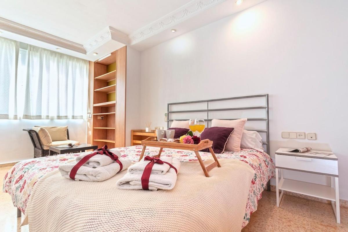 -Malagasunapts- West Beach Malaga Seafood & Relax Buitenkant foto