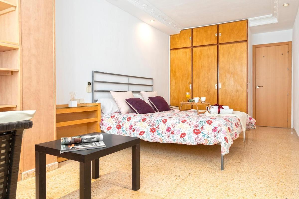 -Malagasunapts- West Beach Malaga Seafood & Relax Buitenkant foto